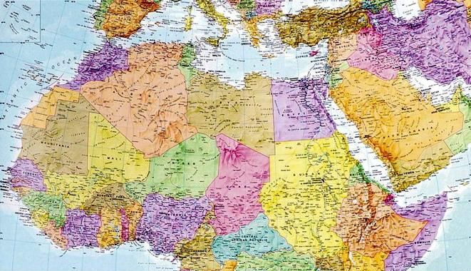 Levně Afrika - politické rozdělení - nástěnná mapa - 1:8 000 000 /MapsInt.-TerraNova/