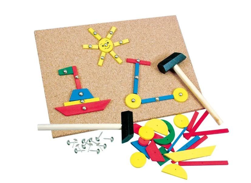 Hra s kladívkem, 243 dílků