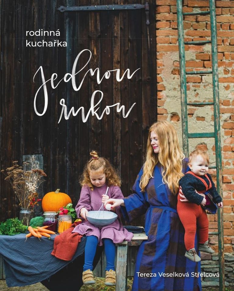 Jednou rukou – rodinná kuchařka Euromedia Group, a.s.