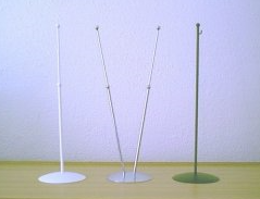 Obrázek produktu: Kovový stojánek jednoramenný nasouvací - černý