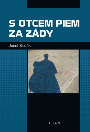 Levně S otcem Piem za zády
