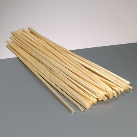 Obrázek produktu: Sláma o délce 22cm - jemně bělená (50 ks)