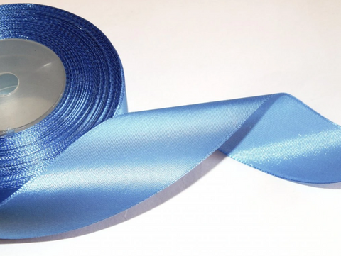 Obrázek produktu: Stuha saténová - azurově modrá (12 mm × 32 m)