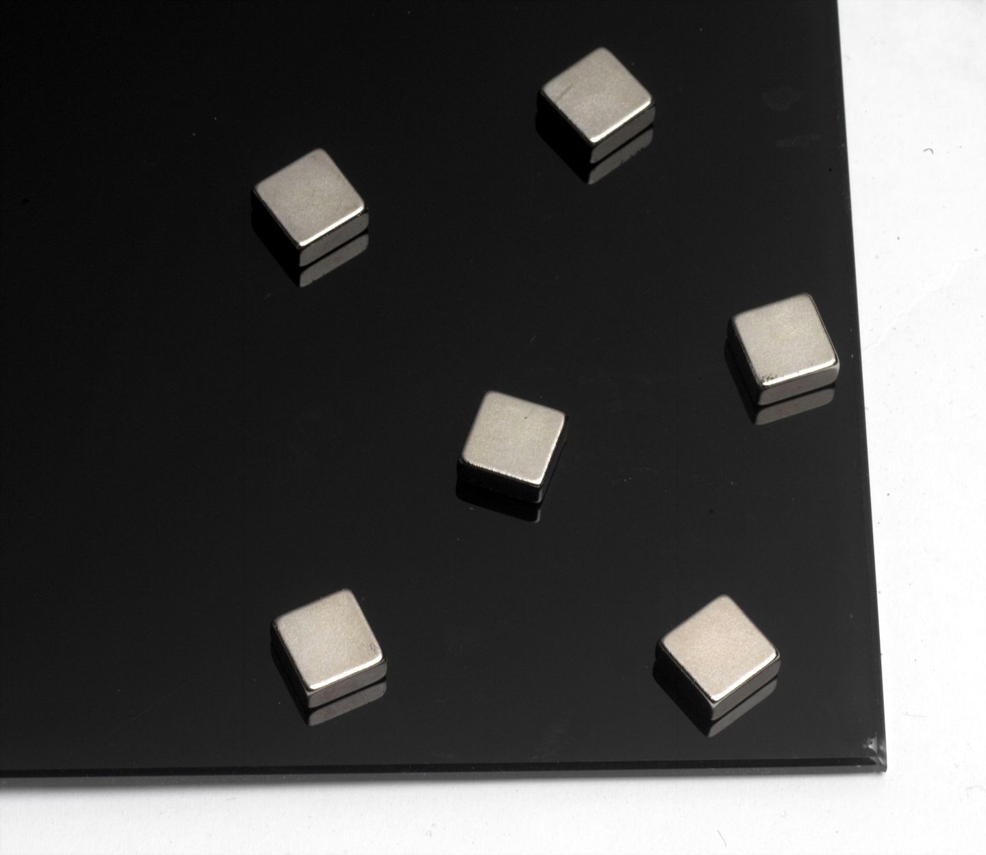 Super silné magnety - kvádr 10 × 10 × 5 mm, 6 ks